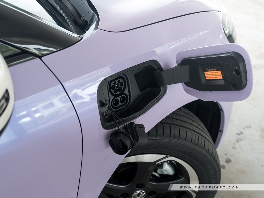 https://i.i-sgcm.com/new_cars/cars/21924/21924_g52