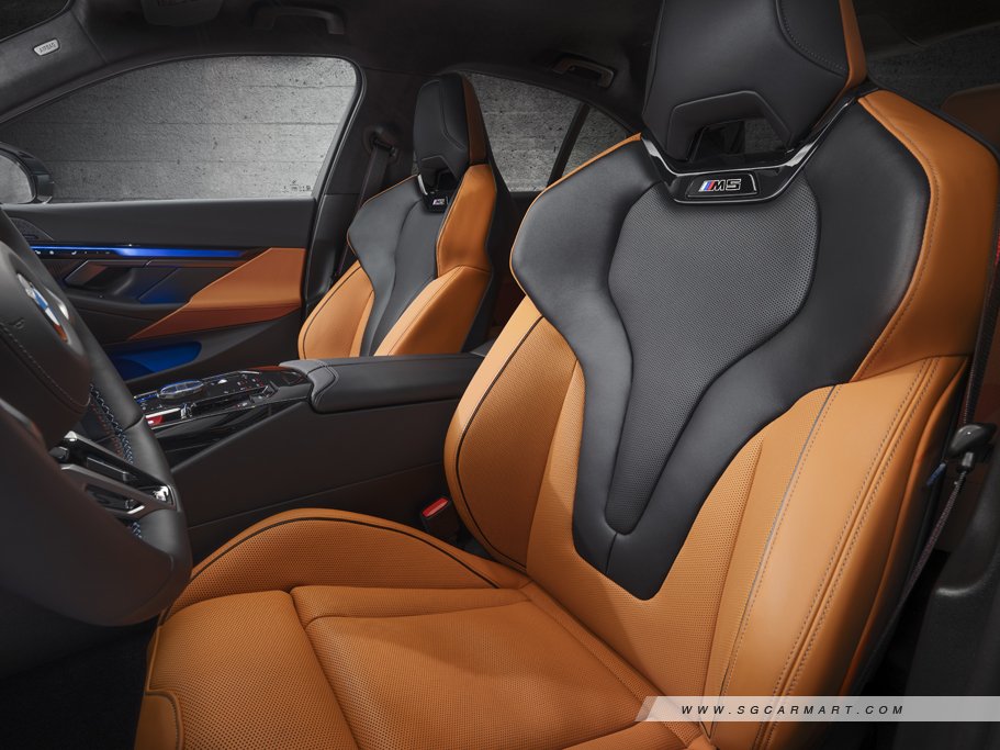 https://i.i-sgcm.com/new_cars/cars/21925/21925_g15