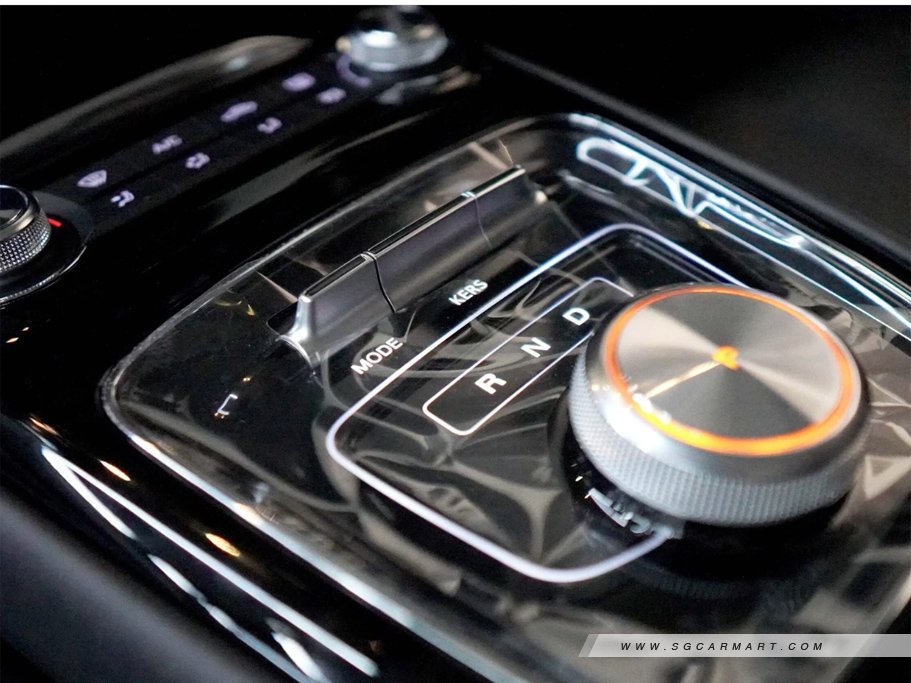 https://i.i-sgcm.com/new_cars/cars/21926/21926_g10