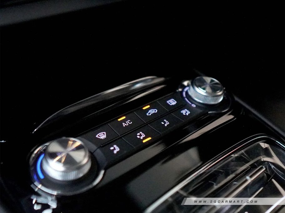 https://i.i-sgcm.com/new_cars/cars/21926/21926_g11