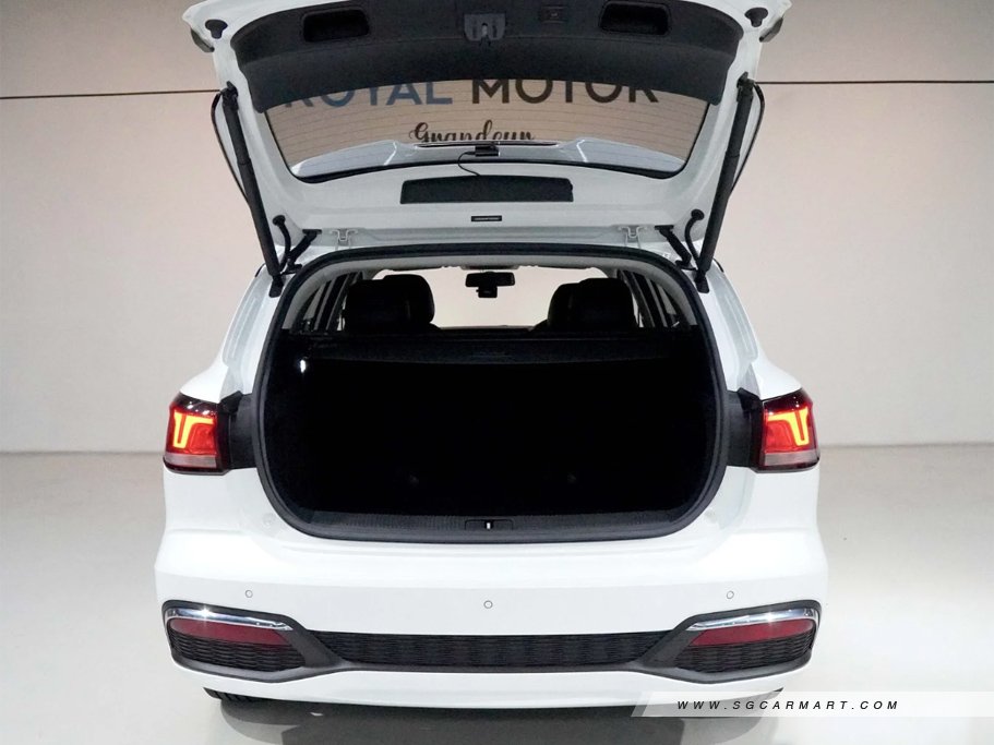 https://i.i-sgcm.com/new_cars/cars/21926/21926_g16