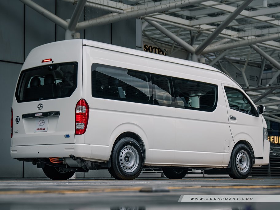 https://i.i-sgcm.com/new_cars/cars/21933/21933_g2