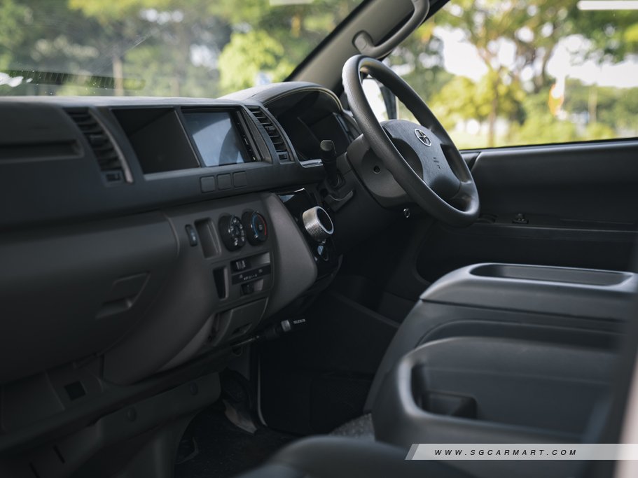 https://i.i-sgcm.com/new_cars/cars/21933/21933_g4