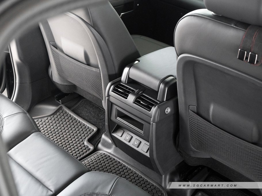 https://i.i-sgcm.com/new_cars/cars/21936/21936_g33