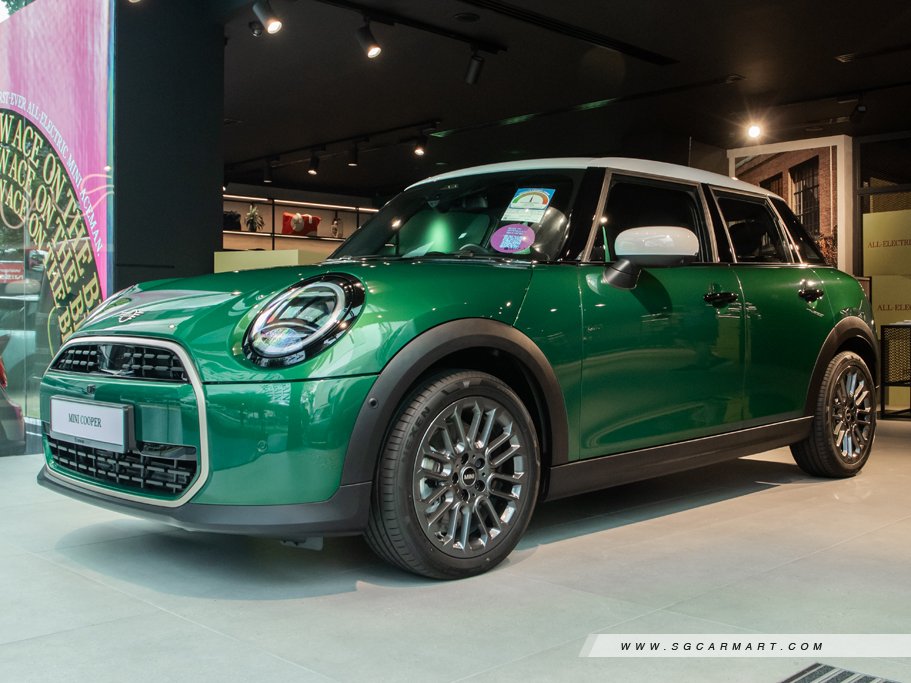https://i.i-sgcm.com/new_cars/cars/21937/21937_g1