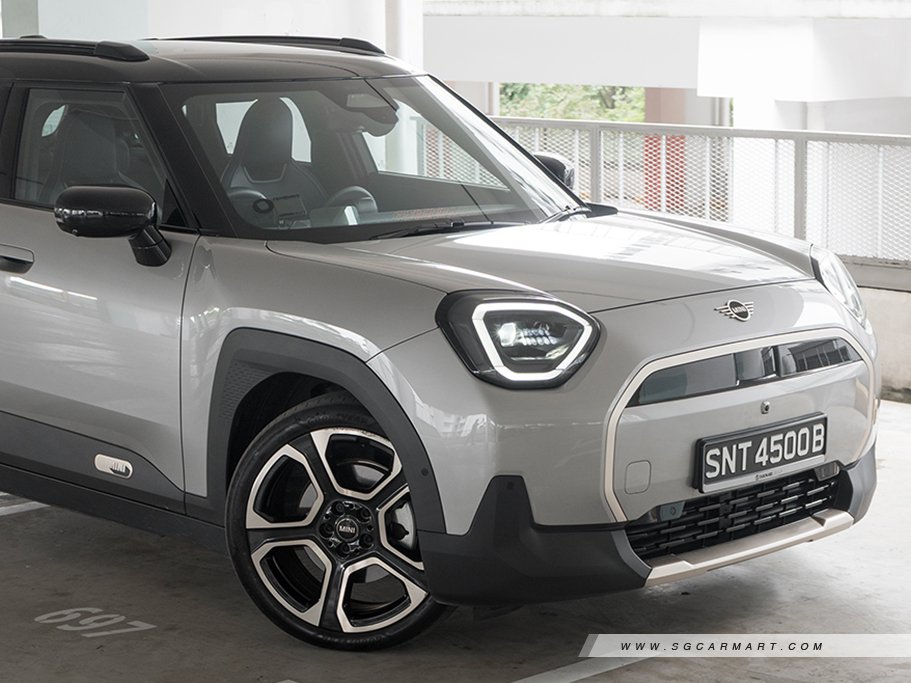 https://i.i-sgcm.com/new_cars/cars/21939/21939_g44