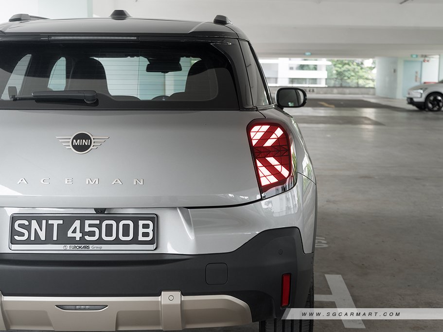 https://i.i-sgcm.com/new_cars/cars/21939/21939_g46