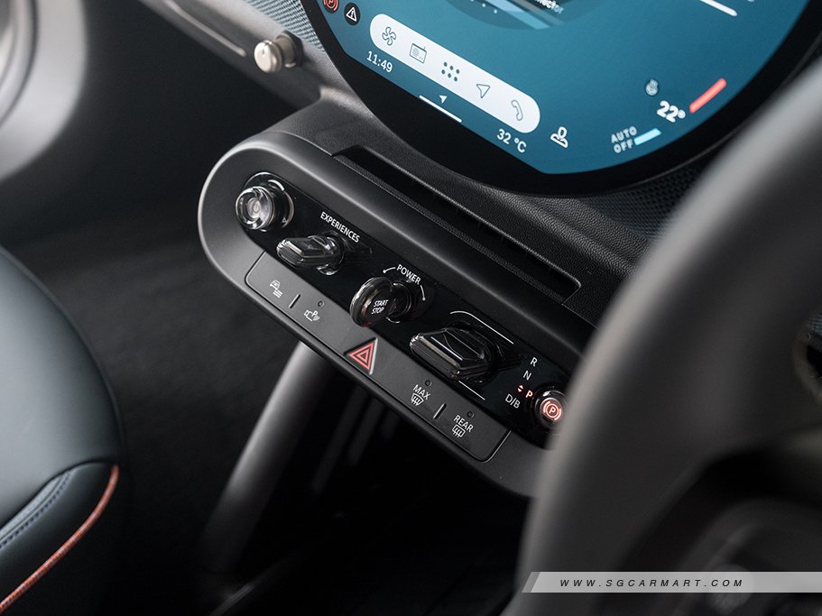 https://i.i-sgcm.com/new_cars/cars/21939/21939_g55
