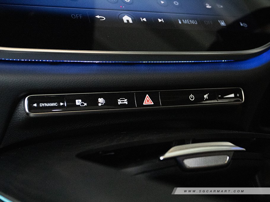 https://i.i-sgcm.com/new_cars/cars/21943/21943_g30
