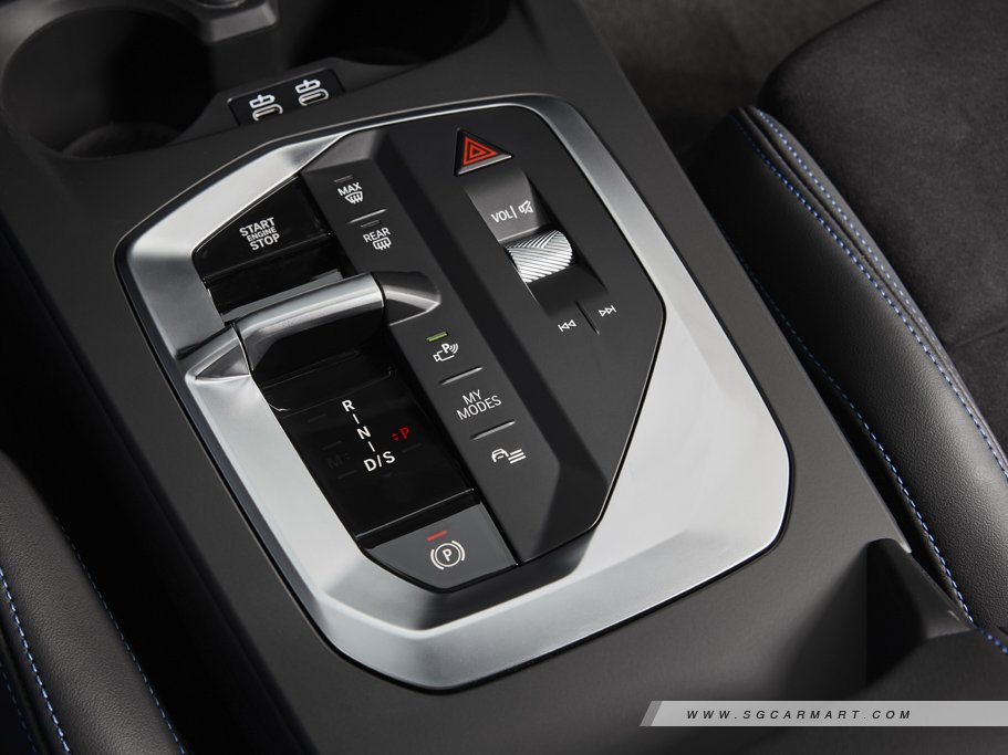 https://i.i-sgcm.com/new_cars/cars/21944/21944_g14