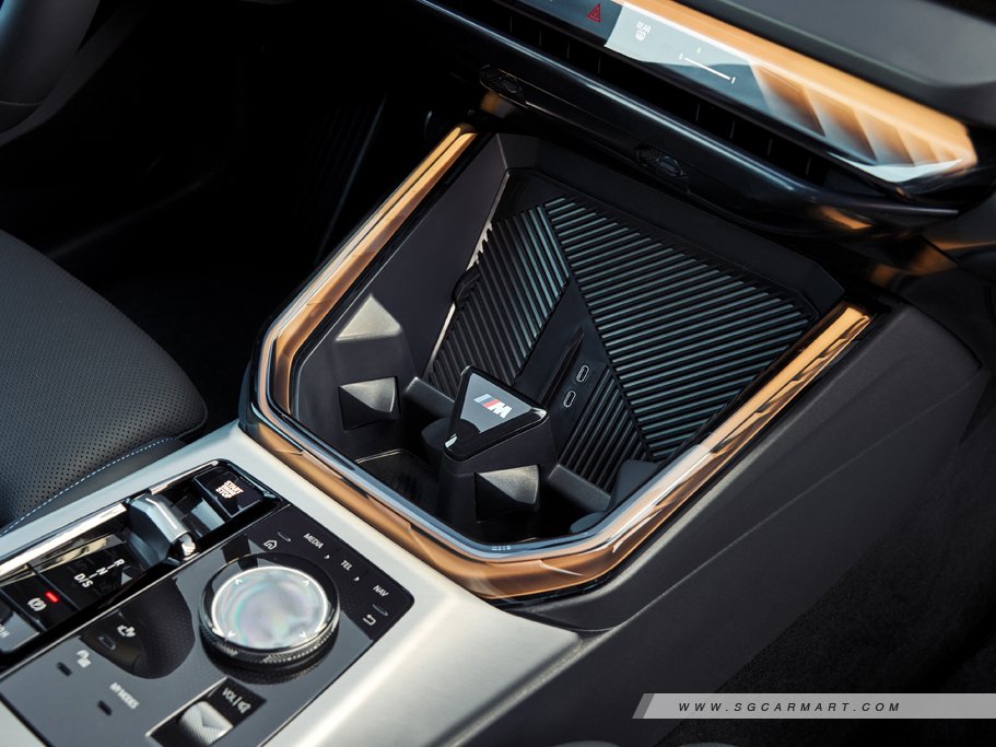 https://i.i-sgcm.com/new_cars/cars/21947/21947_g10