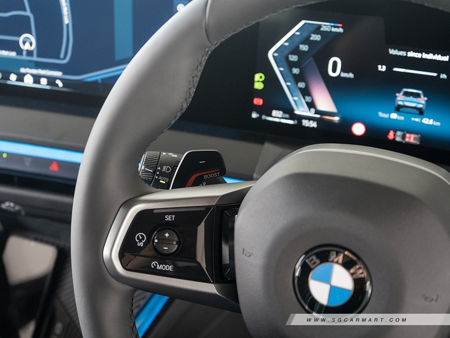 https://i.i-sgcm.com/new_cars/cars/21947/21947_g26