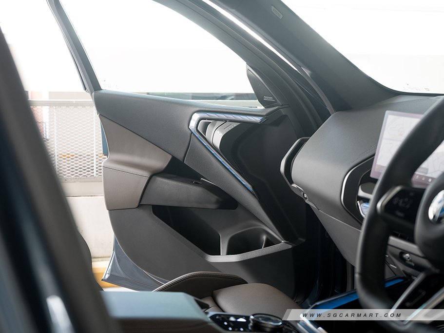 https://i.i-sgcm.com/new_cars/cars/21947/21947_g31