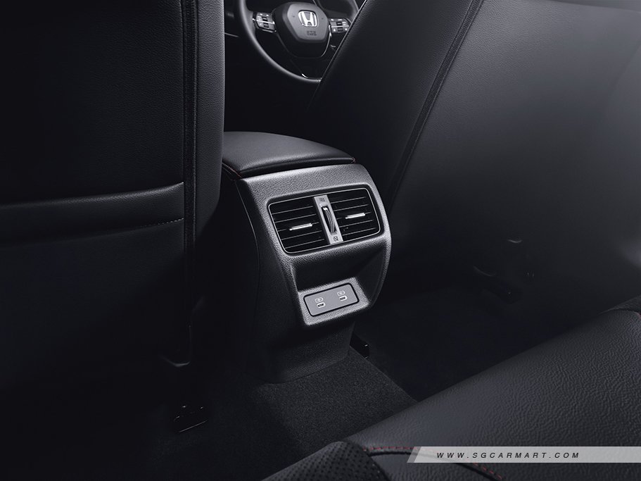 https://i.i-sgcm.com/new_cars/cars/21950/21950_g11