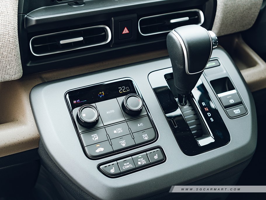 https://i.i-sgcm.com/new_cars/cars/21951/21951_g28