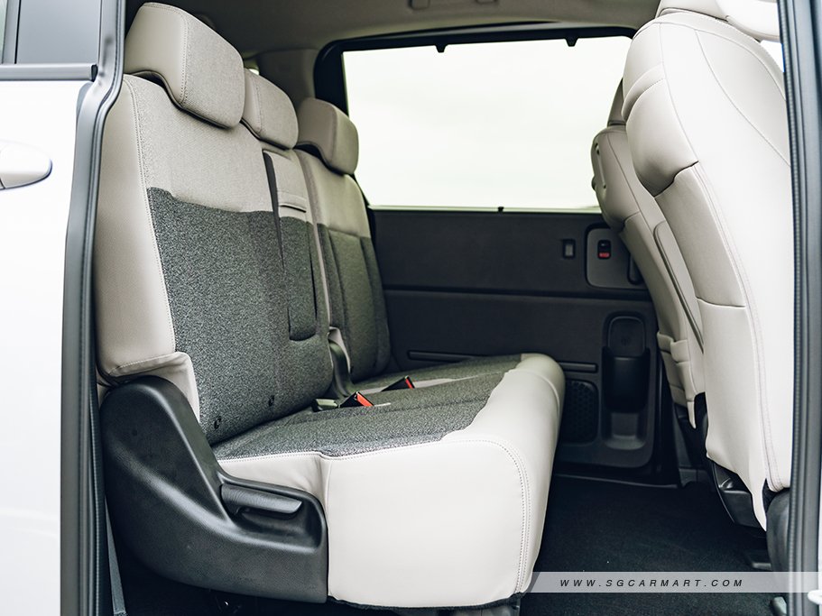 https://i.i-sgcm.com/new_cars/cars/21951/21951_g35