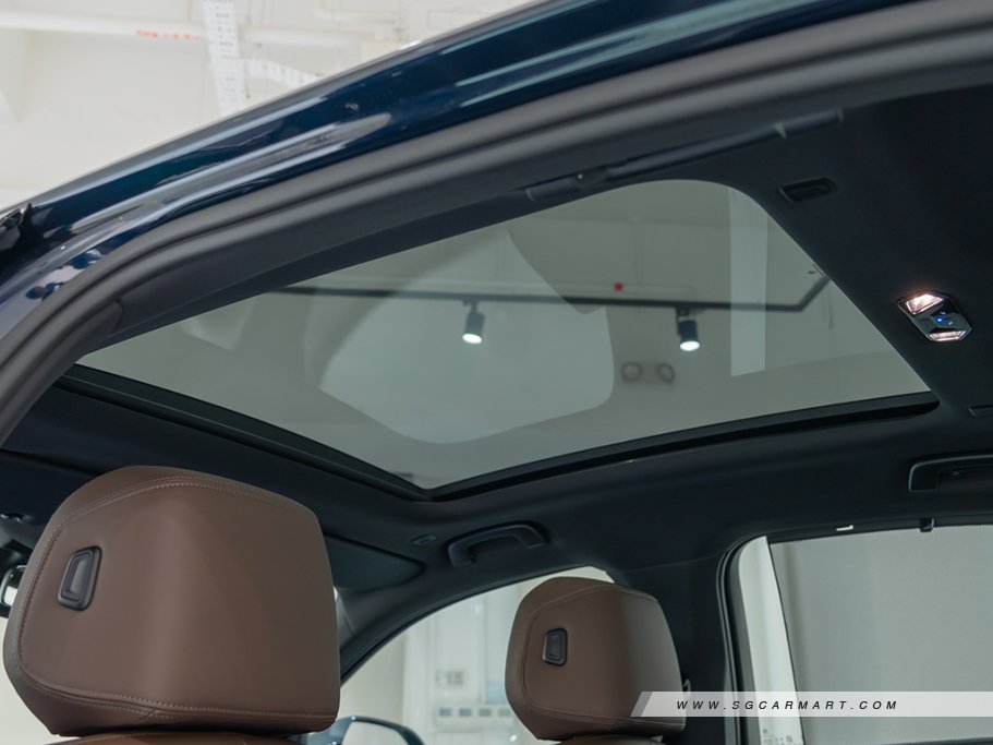 https://i.i-sgcm.com/new_cars/cars/21952/21952_g12