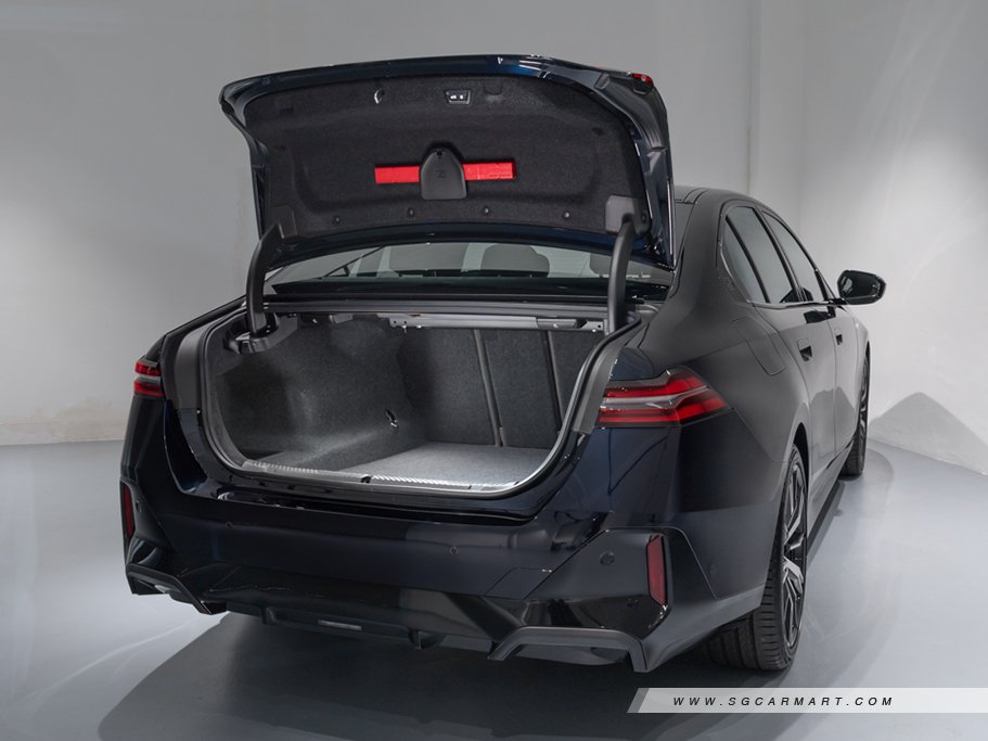 https://i.i-sgcm.com/new_cars/cars/21952/21952_g16