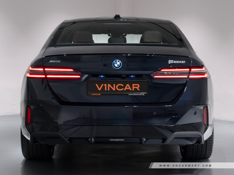 https://i.i-sgcm.com/new_cars/cars/21952/21952_g4
