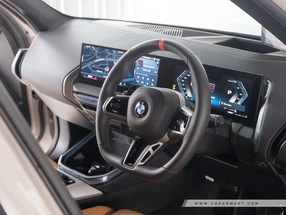 https://i.i-sgcm.com/new_cars/cars/21955/21955_g26