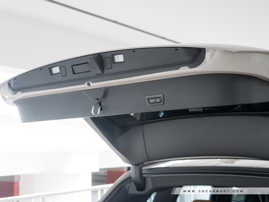 https://i.i-sgcm.com/new_cars/cars/21955/21955_g38