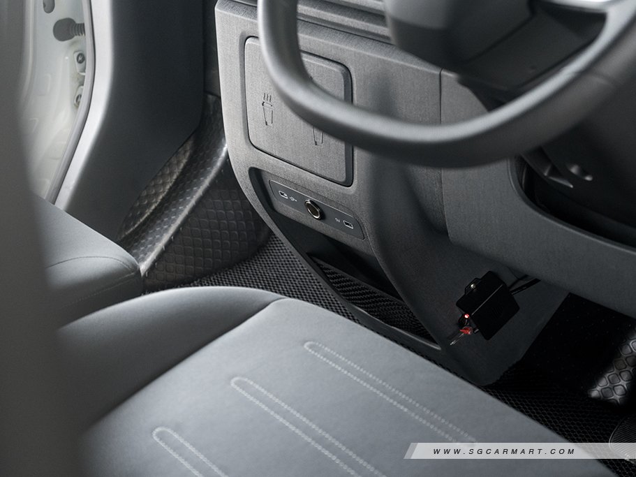https://i.i-sgcm.com/new_cars/cars/21956/21956_g25