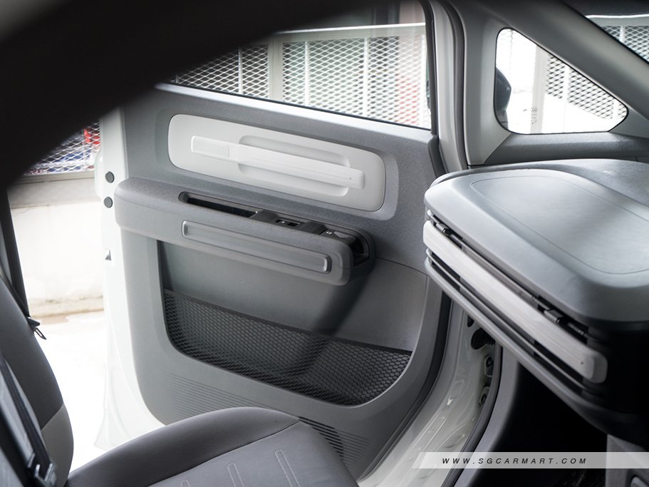 https://i.i-sgcm.com/new_cars/cars/21956/21956_g26
