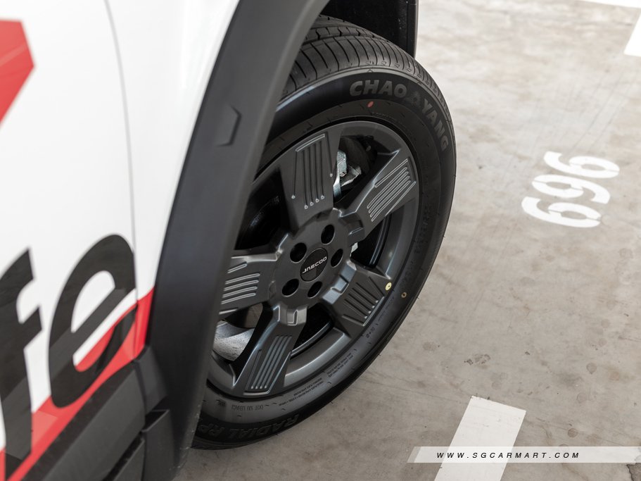 https://i.i-sgcm.com/new_cars/cars/21962/21962_g39