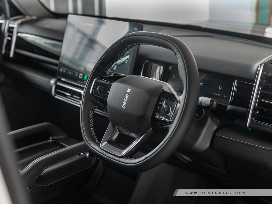 https://i.i-sgcm.com/new_cars/cars/21962/21962_g41