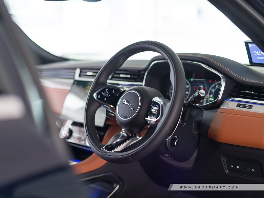 https://i.i-sgcm.com/new_cars/cars/21969/21969_g27