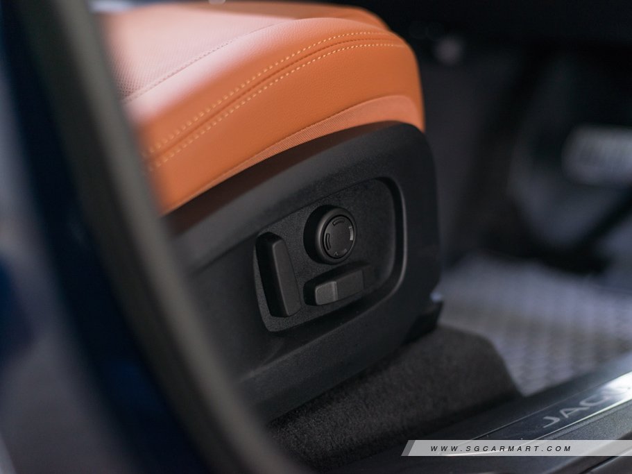 https://i.i-sgcm.com/new_cars/cars/21969/21969_g41