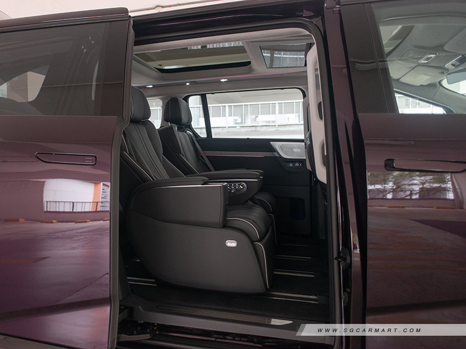 https://i.i-sgcm.com/new_cars/cars/21970/21970_g100