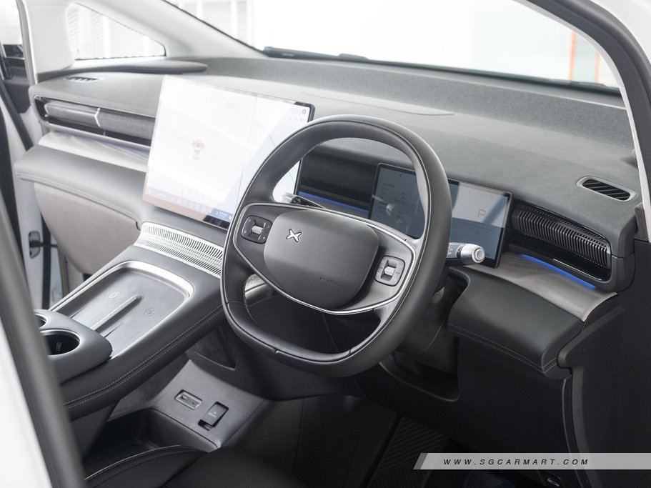 https://i.i-sgcm.com/new_cars/cars/21970/21970_g14