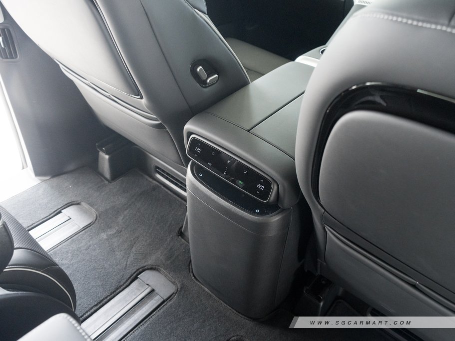 https://i.i-sgcm.com/new_cars/cars/21970/21970_g24