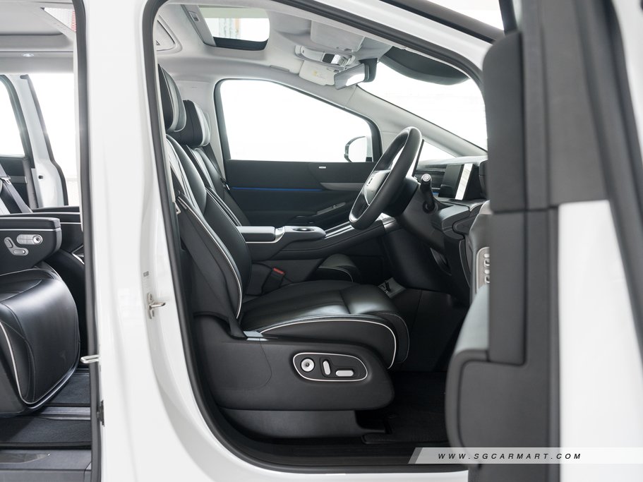https://i.i-sgcm.com/new_cars/cars/21970/21970_g29