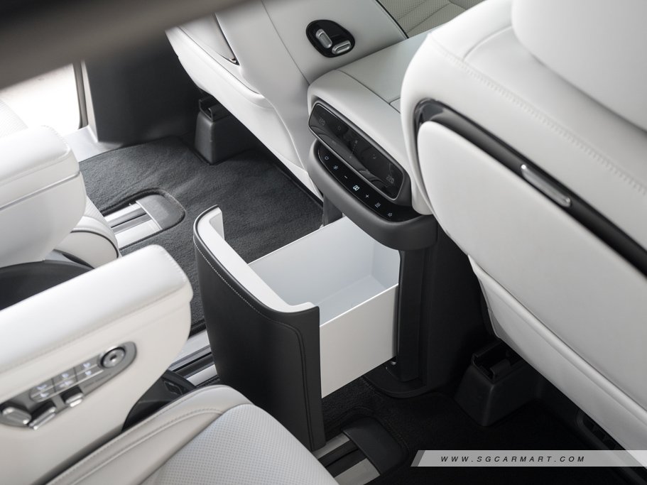 https://i.i-sgcm.com/new_cars/cars/21970/21970_g52
