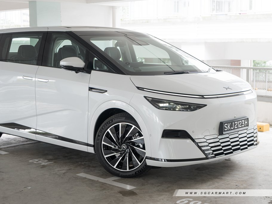 https://i.i-sgcm.com/new_cars/cars/21970/21970_g8