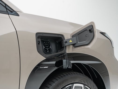 https://i.i-sgcm.com/new_cars/cars/21973/21973_g25