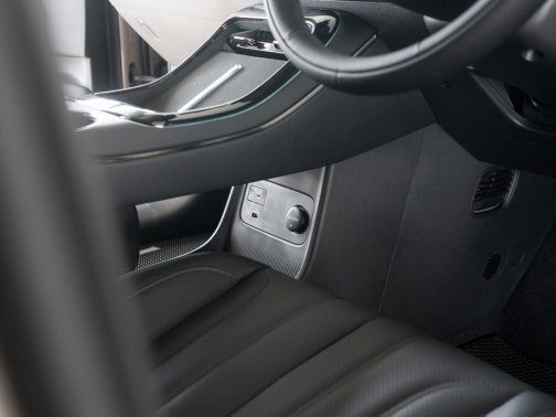https://i.i-sgcm.com/new_cars/cars/21973/21973_g39
