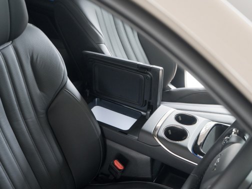 https://i.i-sgcm.com/new_cars/cars/21973/21973_g42