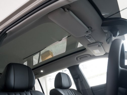 https://i.i-sgcm.com/new_cars/cars/21973/21973_g43