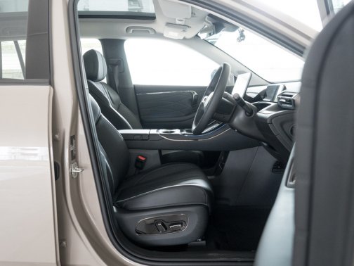 https://i.i-sgcm.com/new_cars/cars/21973/21973_g45