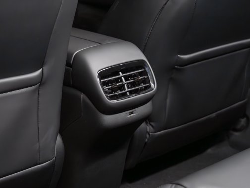 https://i.i-sgcm.com/new_cars/cars/21973/21973_g60