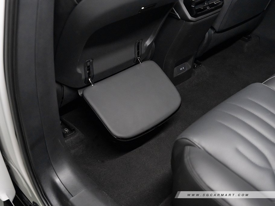 https://i.i-sgcm.com/new_cars/cars/21974/21974_g19