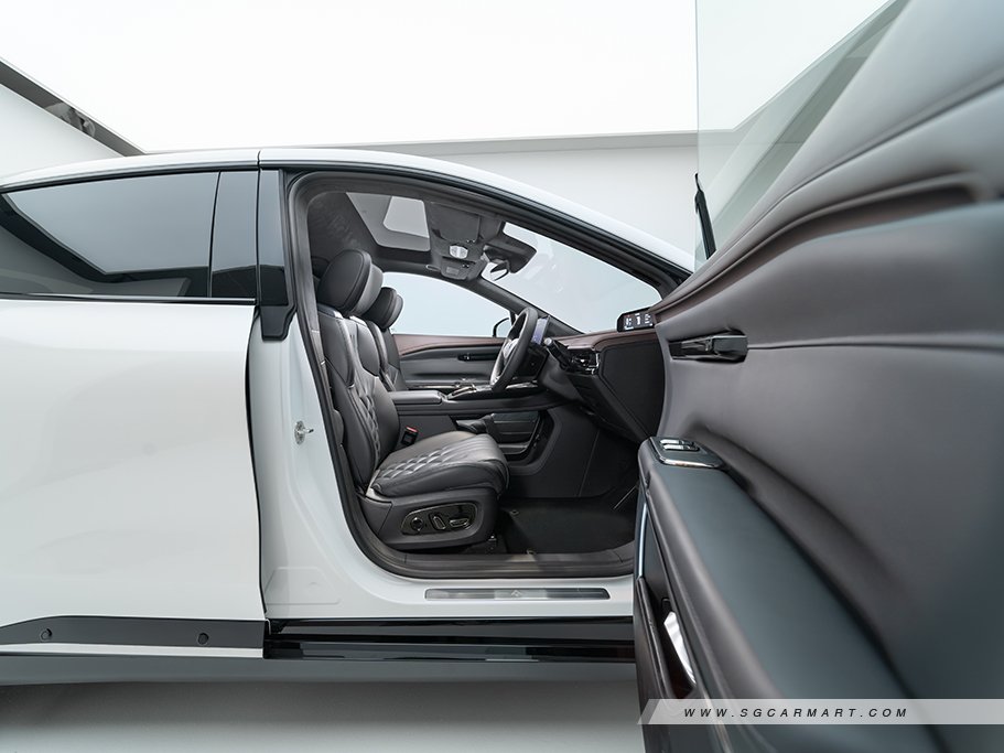 https://i.i-sgcm.com/new_cars/cars/21974/21974_g21
