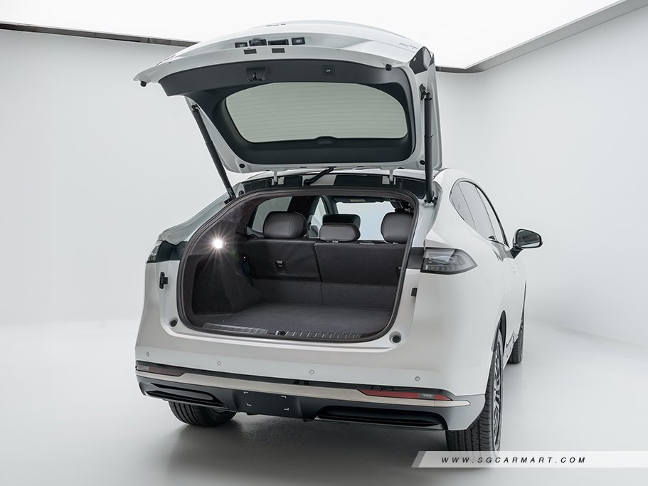 https://i.i-sgcm.com/new_cars/cars/21974/21974_g23