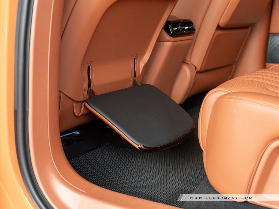 https://i.i-sgcm.com/new_cars/cars/21974/21974_g51