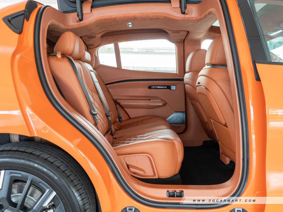 https://i.i-sgcm.com/new_cars/cars/21974/21974_g55