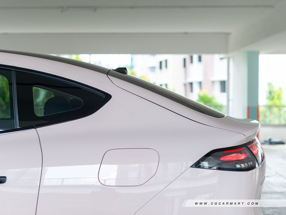 https://i.i-sgcm.com/new_cars/cars/21974/21974_g68