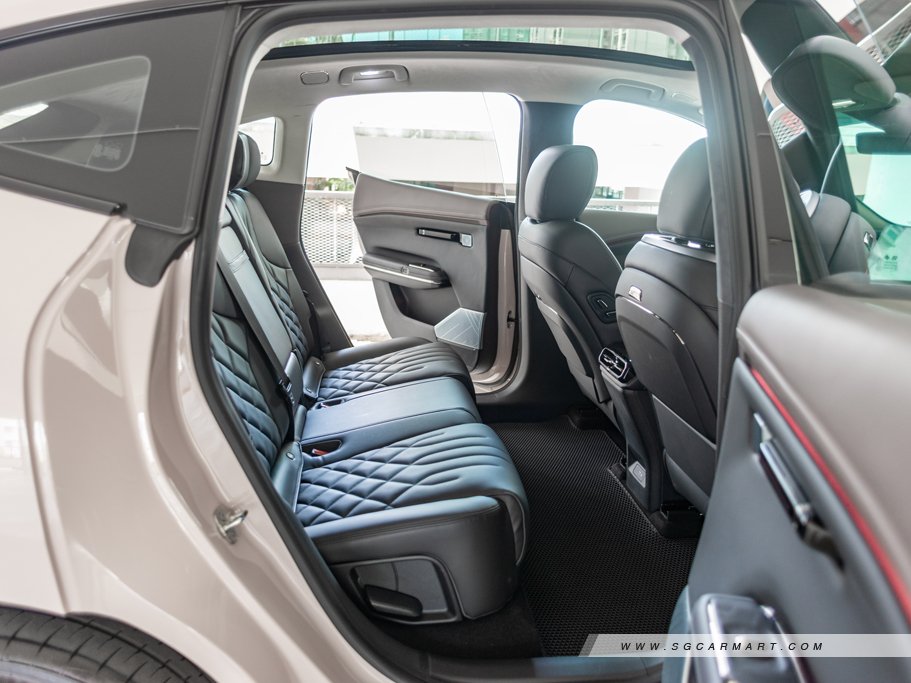 https://i.i-sgcm.com/new_cars/cars/21974/21974_g76